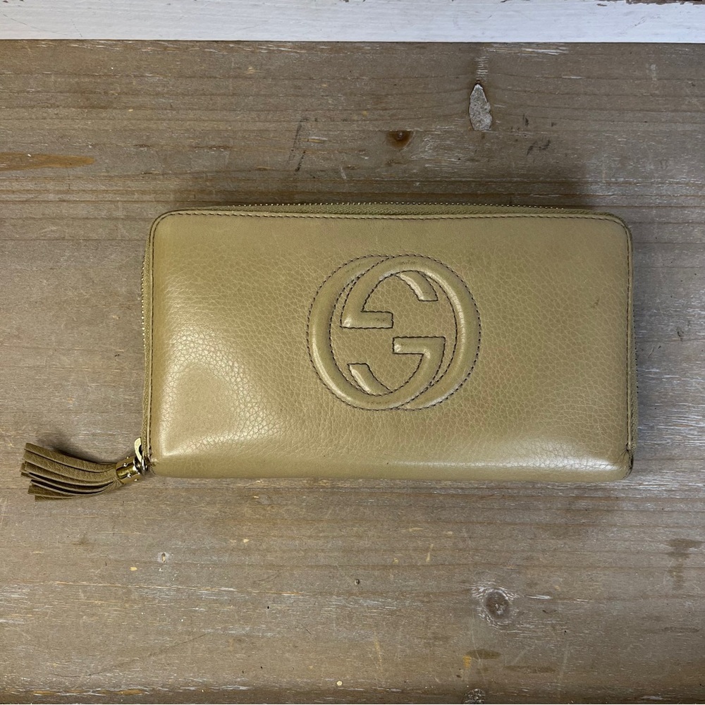 Gucci Soho Beige Leather Zip Around Wallet Tassel Logo Authentic 308364 Gifting - Picture 2 of 16